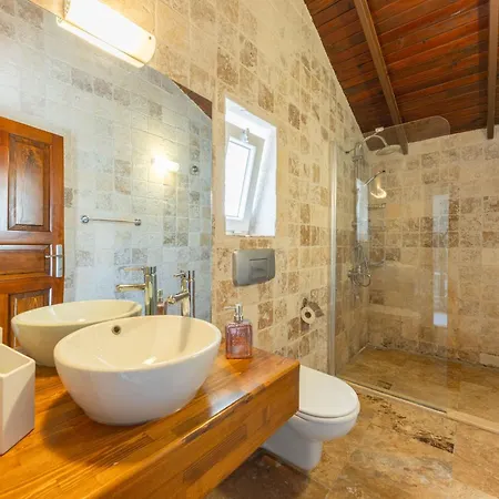 Villa Tam Korunakli Kaputas 4 *