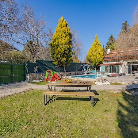 Tam Korunakli Kaputas 4 * Bezirgan