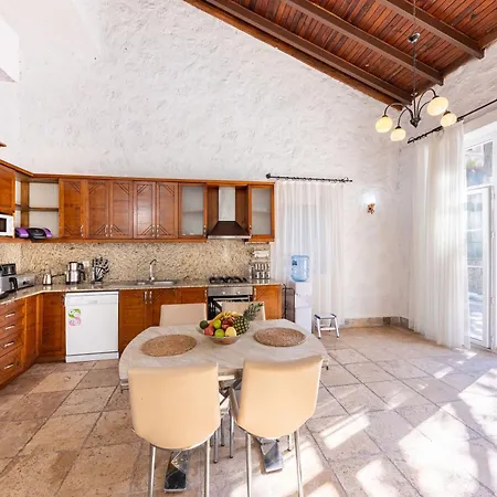 Villa Tam Korunakli Kaputas 4 *