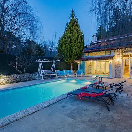Tam Korunakli Kaputas 4 * Bezirgan